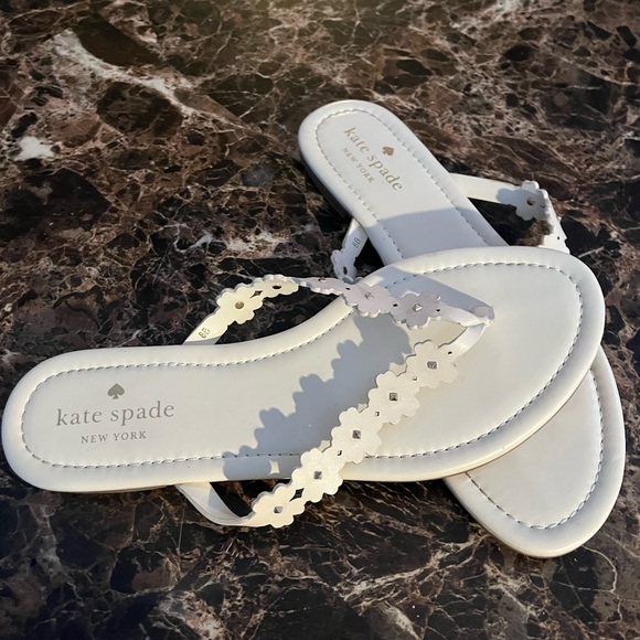 Kate Spade White Floral Embellished Sandals - Picture 8 of 12